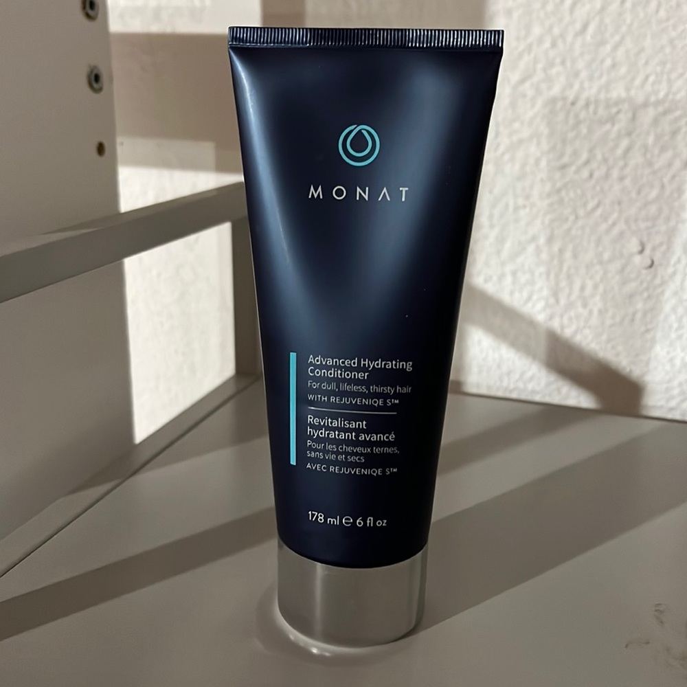 Monat advanced hydrating conditioner